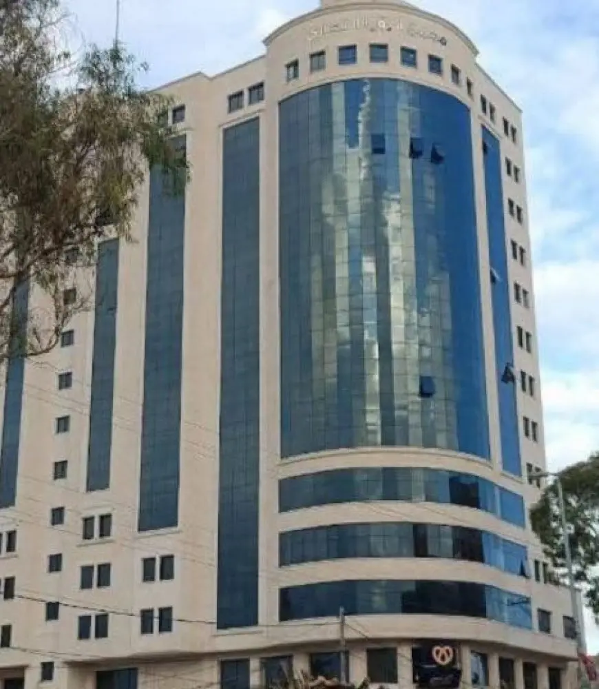 يسكنه مئات الفلسطينيين.. إسرائيل تنذر بإخلاء برج الرؤيا بغزة تمهيدا لنسفه