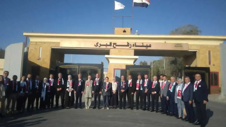 نائب وزير الخارجية التركي من أمام معبر رفح.. الجرائم الإسرائيلية مكانها المحكمة الجنائية الدولية