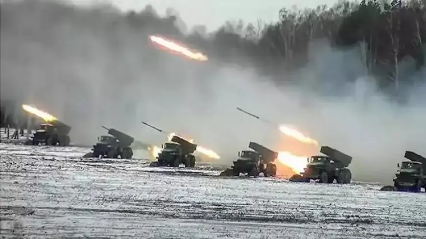 بطائرات مسيرة وصواريخ.. مقتل شخصين وإصابة 16 آخرين في هجمات أوكرانية على روسيا