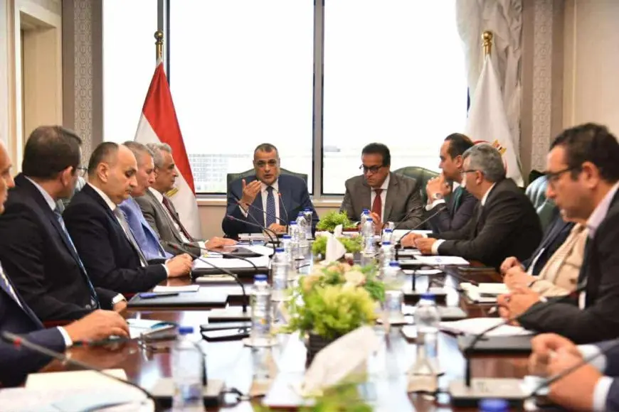 وزيرا الصحة والانتاج الحربي يناقشان تعزيز التعاون بين الوزارتين لتطوير المنظومة الصحية