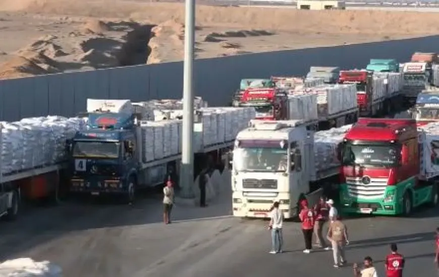 القاهرة الإخبارية: الاحتلال يعرقل دخول القافلة الإغاثية الـ34 عبر كرم أبو سالم