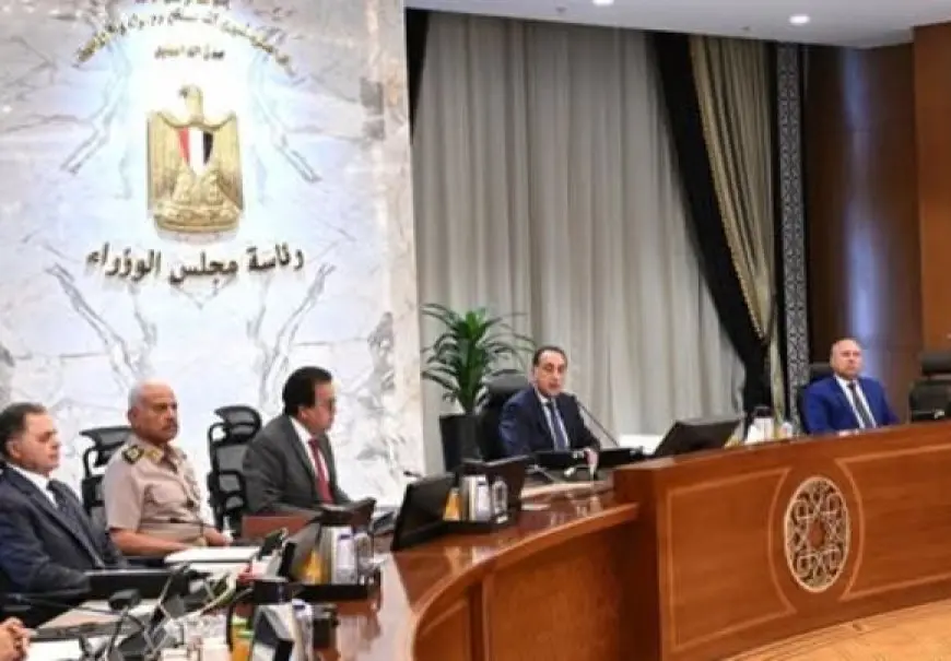 رئيس الوزراء: اكتشاف بئر جديدة في الصحراء الغربية بطاقة 50 مليون قدم مكعب غاز