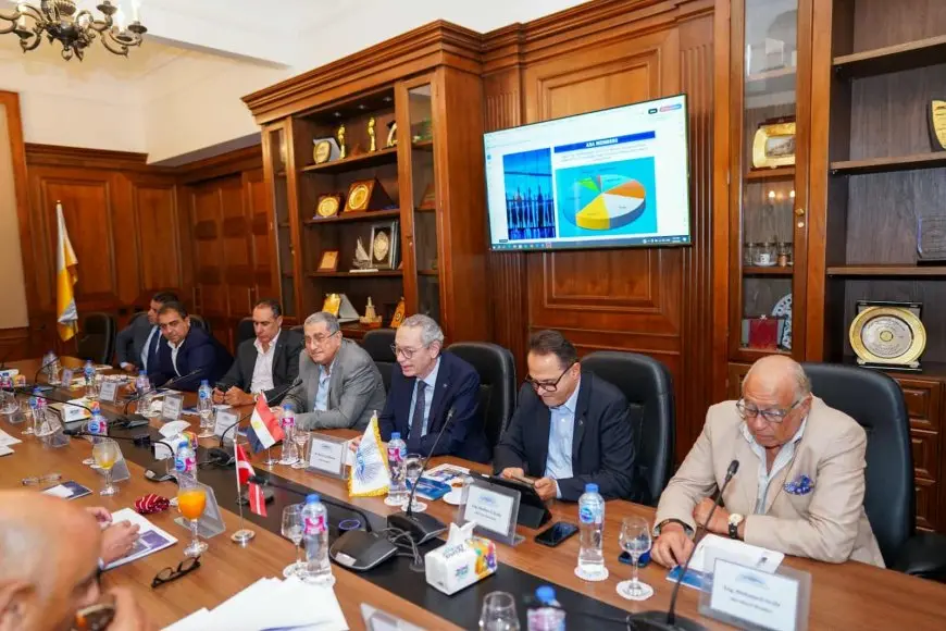 جمعية رجال أعمال الإسكندرية وسفير الدنمارك يُناقشان سبل تعزيز التعاون والتبادل التجاري المُشترك