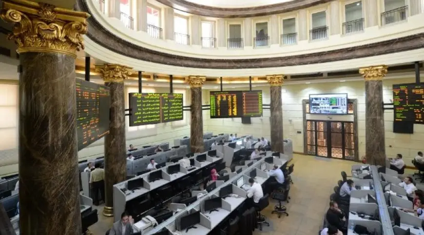البورصة المصرية تتأرجح بين المكاسب المحدودة والخسائر.. ومكاسب الأسبوع أقل من 0.5%
