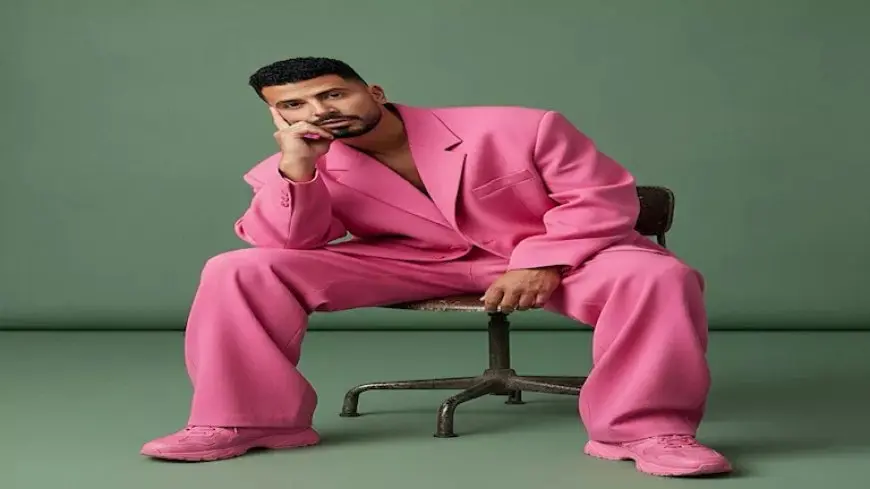 محمد أنور بإطلالة غريبة.. ونجوم الفن يعلقون