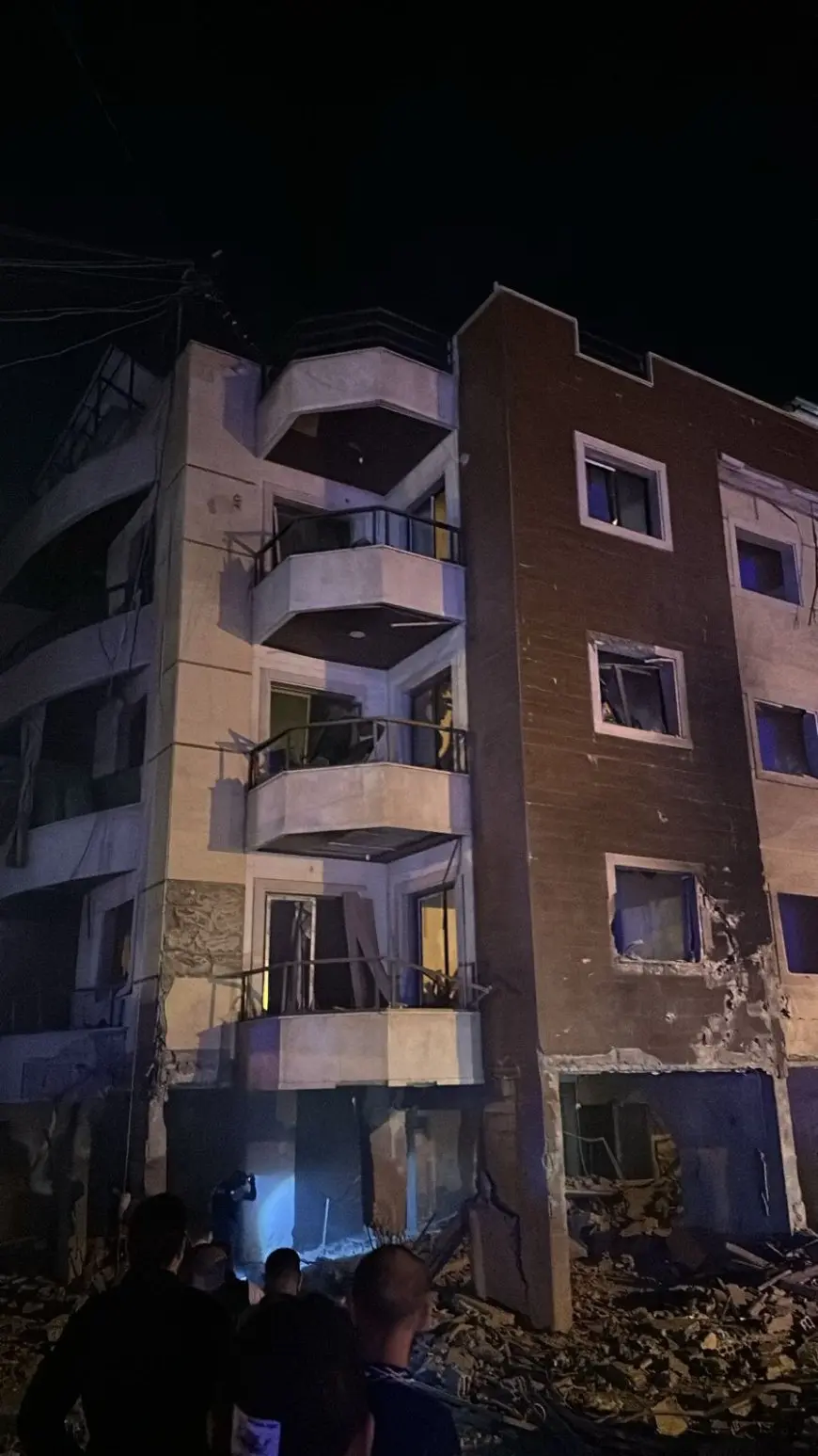 غارة إسرائيلية تستهدف شقة سكنية في النبطية جنوب لبنان