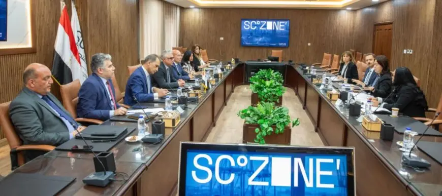 رئيس اقتصادية قناة السويس يستقبل وفد البنك الأوروبي لمناقشة التعاون المشترك