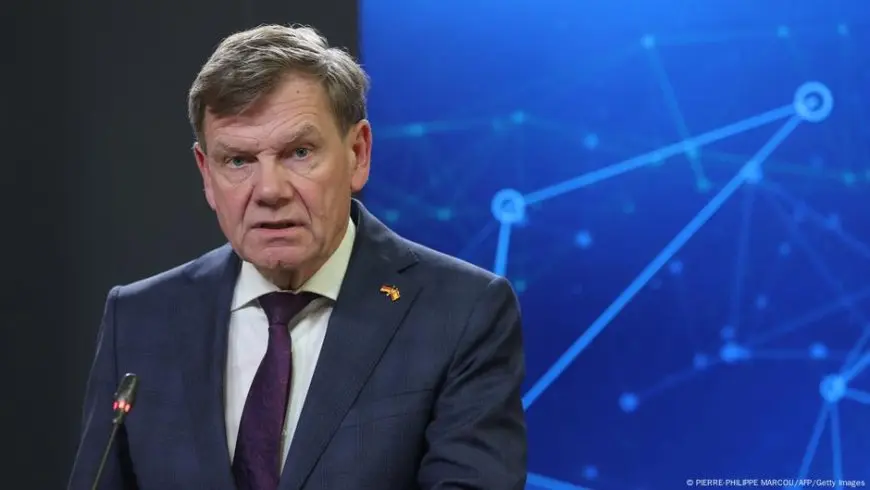 فاديفول يطالب بالسماح للمفتشين الدوليين بالوصول بشكل مباشر إلى منشآت إيران النووية