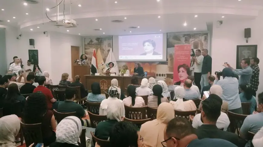 ماستر كلاس لفتحي عبد الوهاب بالدورة الثالثة من مهرجان إيزيس الدولي لمسرح المرأة
