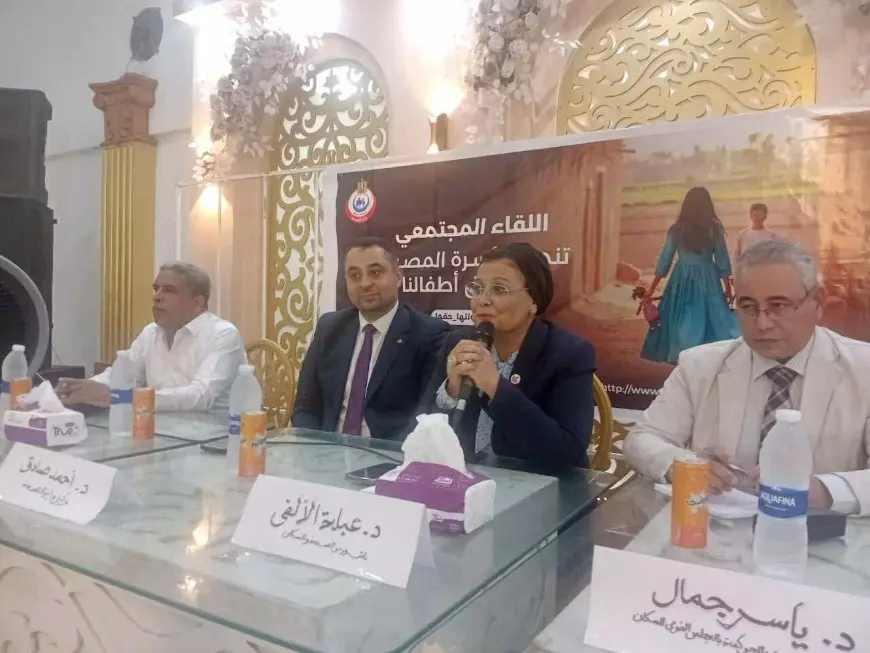 نائب وزير الصحة تتفقد وحدة طب الأسرة ومركز تنمية الأسرة في قرية بخانس بقنا