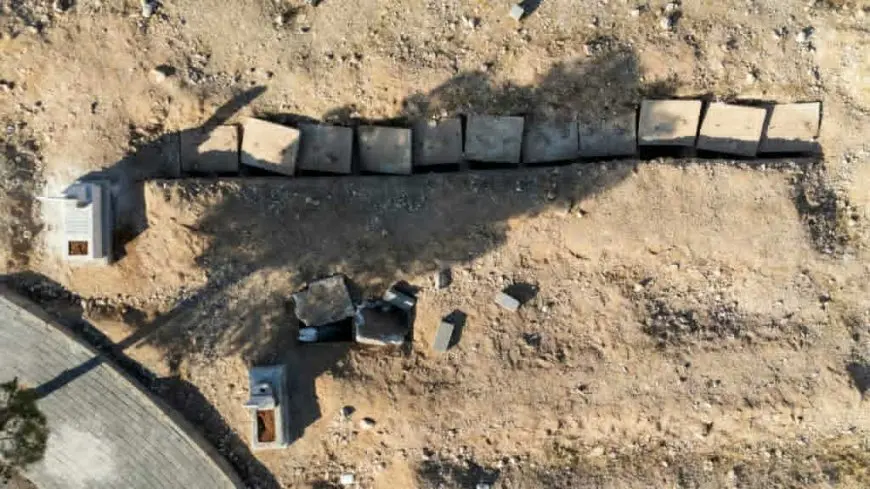 انتشال رفات 75 شخصا من مقبرة جماعية قرب دمشق