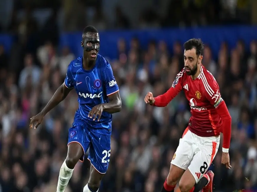 مانشستر يونايتد يستضيف تشيلسي في قمة الدوري الإنجليزي
