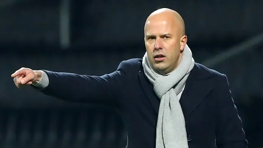 سلوت: إيفرتون لم يكن خطيرا أمامنا.. وتحلينا بالصلابة ضدهم