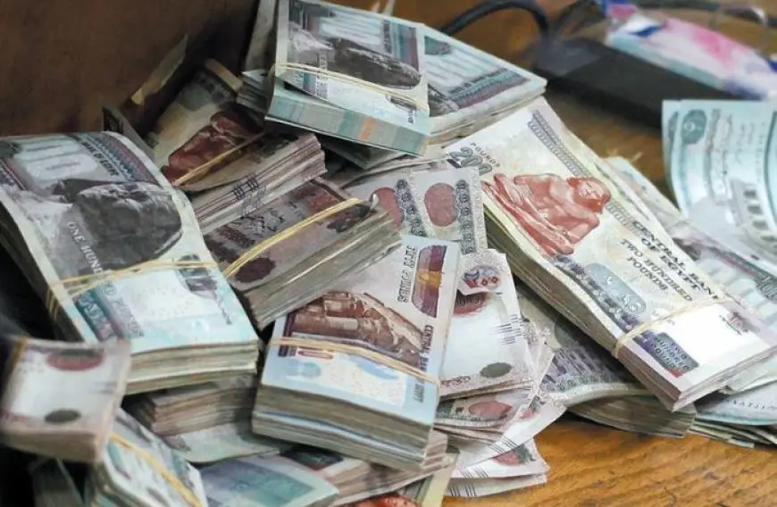 ودائع البنوك لدى البنك المركزي تتراجع 11.9% فى أغسطس وتسجل 893 مليار جنيه بضغط خفض الفائدة
