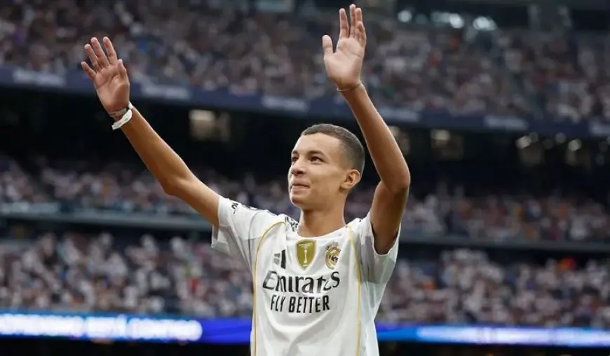 من هو الطفل الذي كرمه ريال مدريد قبل لقاء إسبانيول؟