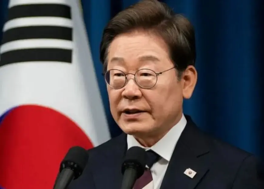 الرئيس الكوري الجنوبي يتعهد ببناء جيش ذكي ومستقل