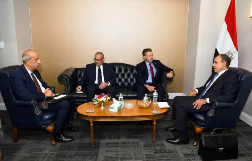 وزير الخارجية يلتقي وكيل الأمين العام للشئون الإنسانية في نيويورك