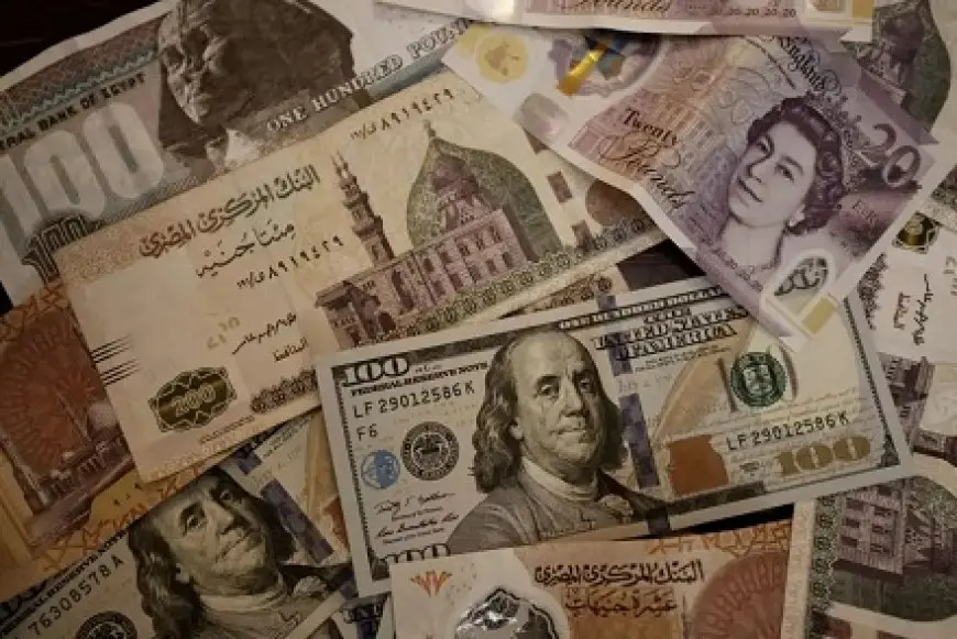 خبراء: خفض تكلفة التأمين على الديون المصرية يحسن تصنيفها الائتماني