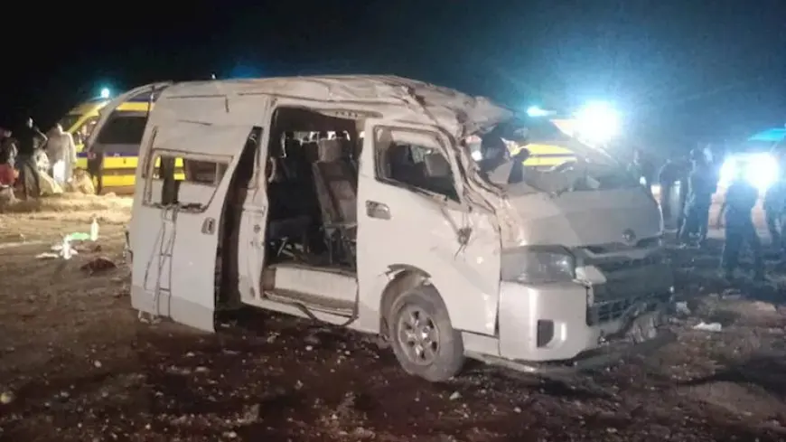 6 مصابين في انقلاب ميكروباص أسفل محطة مترو قباء