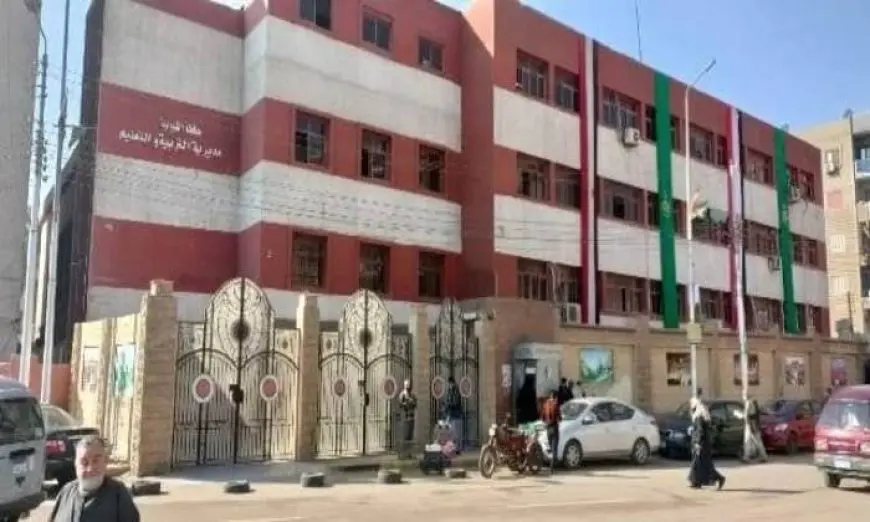 عرض عليها هاتفا مقابل ملامسة جسدها.. تفاصيل تحرش مدير مدرسة بطالبة في القليوبية