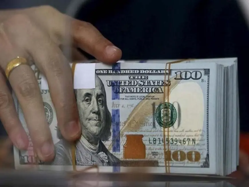 سعر الدولار يتراجع مقابل الجنيه بنهاية تعاملات الثلاثاء في 5 بنوك