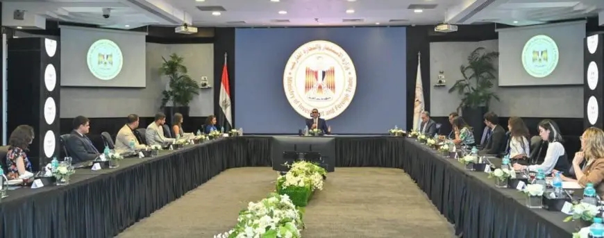 وزير الاستثمار يلتقي وفد مؤسسة شفيق جبر في إطار مبادرات التعاون الثقافي والاقتصادي التي أطلقتها المؤسسة