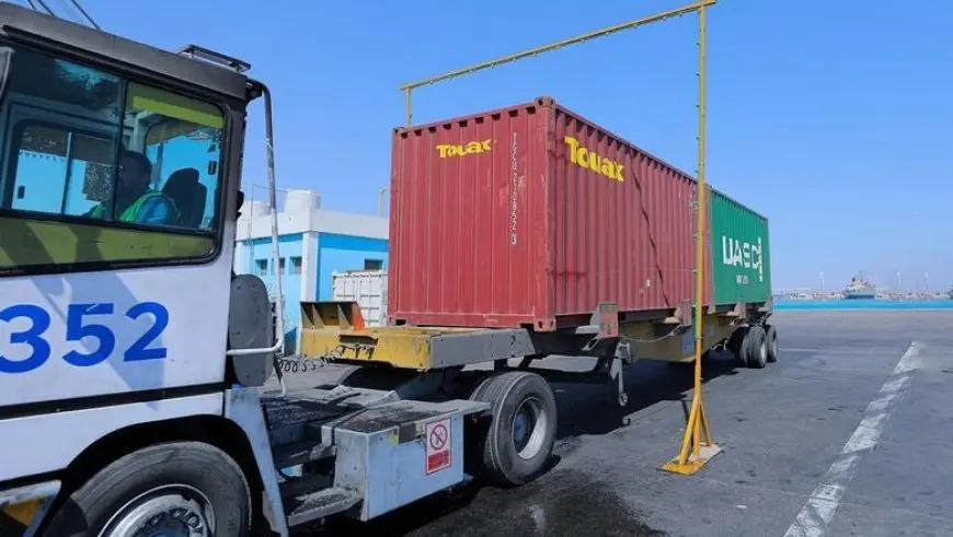 عضو بغرفة القاهرة التجارية يحذر من أساليب تحايل جديدة لتهريب السلع.. ويطالب بتشديد الرقابة على الشحنات الشخصية