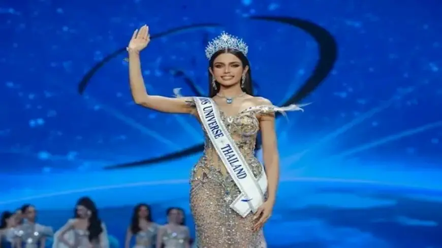 ملكة جمال الكون بإطلالة جريئة في أحدث ظهور لها