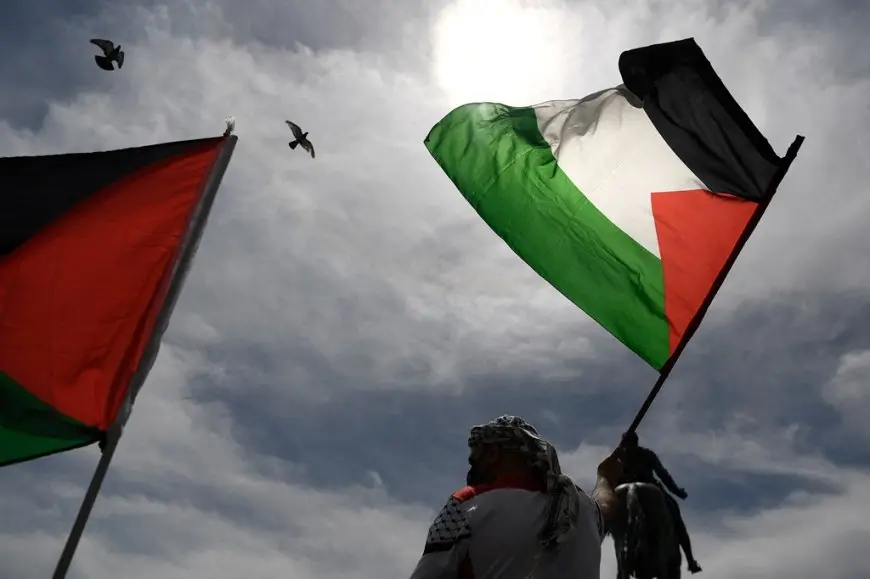محلل إسرائيلي: الاعترافات بفلسطين ضربة موجعة تعمق عزلتنا
