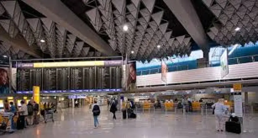 إغلاق مؤقت لمطار ألبورج في الدنمارك بعد رصد طائرات مسيرة بأجوائه