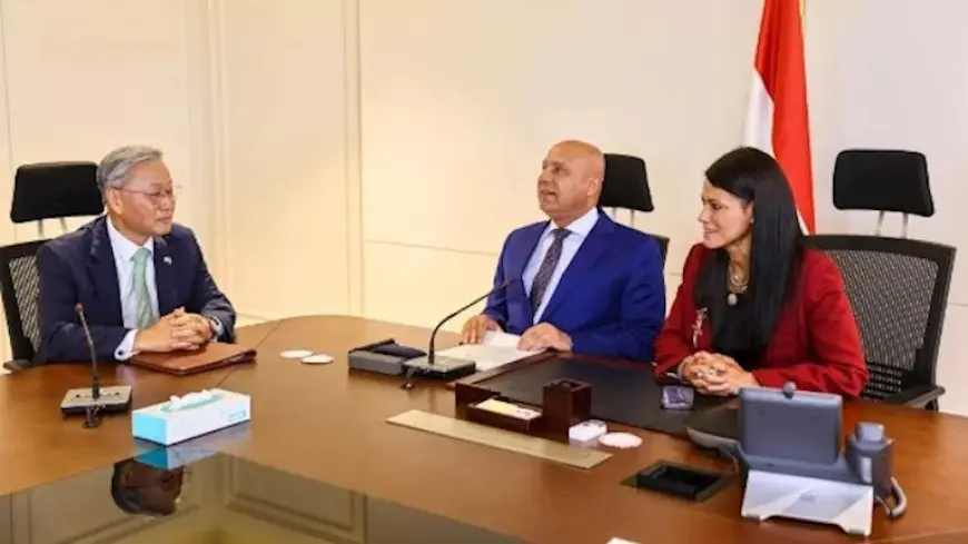 مصر وكوريا الجنوبية توقعان على منحة تطوير تكنولوجيا صيانة السيارات الخضراء