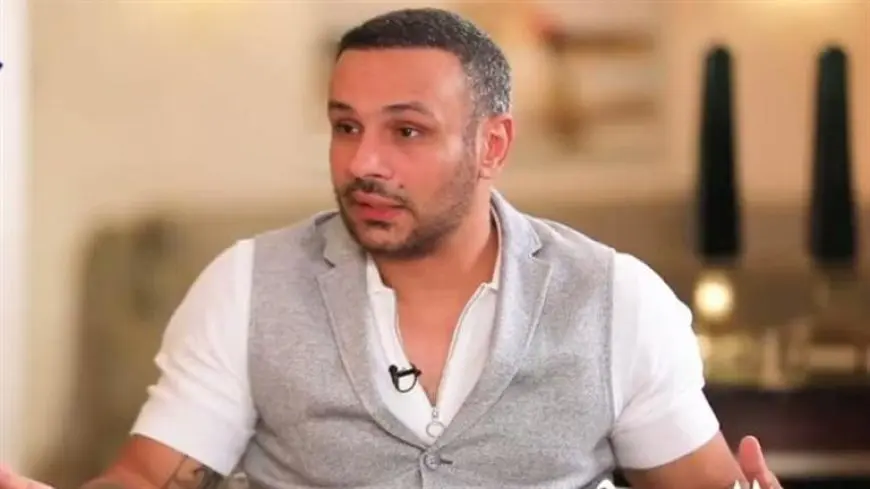 محمد عطية يعلّق على تصريحات طليقة أحمد مكي: “بتتخانق مع مين وفين الطرف اللي ماسكة في خناقه؟”