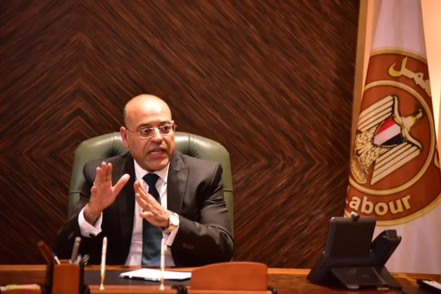 وزارة العمل تواصل تنفيذ قانون العمل الجديد بكل حزم