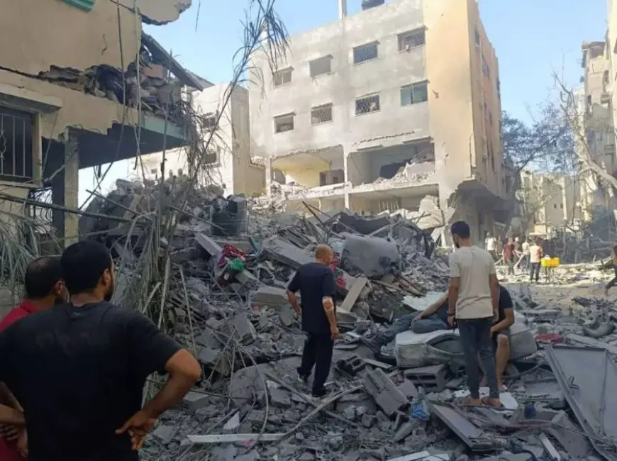 مراسل القاهرة الإخبارية: الاحتلال يكثف غاراته على مخيم النصيرات ومناطق شمال غزة