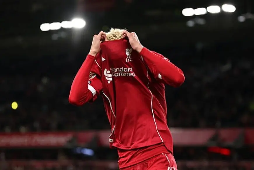 ليفربول يغرم لاعبه بسبب البطاقة الحمراء