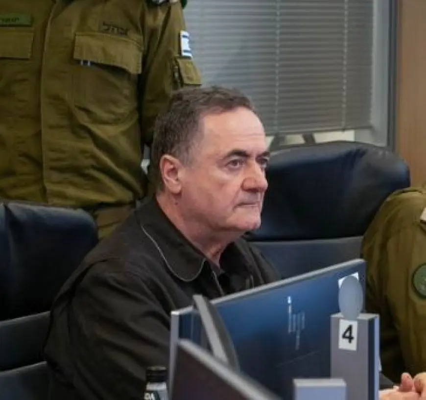 وزير الدفاع الإسرائيلي: وجهنا ضربة قاصمة للحوثيين في صنعاء