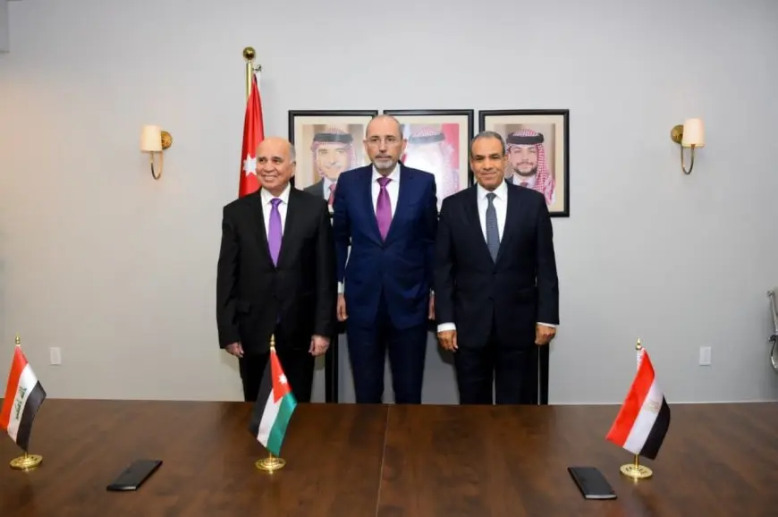 وزير الخارجية يجدد إدانة مصر للعدوان الإسرائيلي المستمر على قطاع غزة والانتهاكات في الضفة الغربية