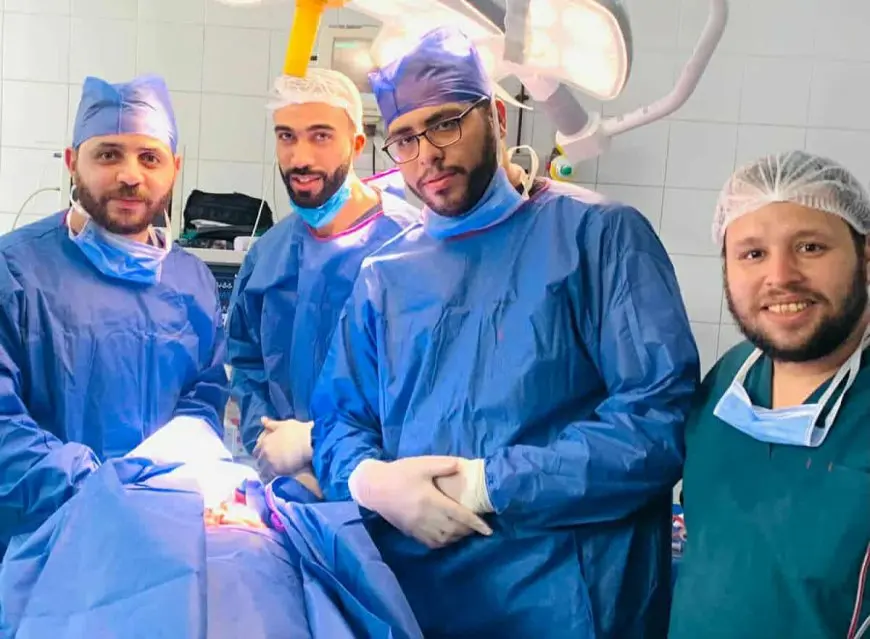 إنقاذ شاب من الموت بعد جراحة دقيقة لعلاج قطع غائر بشرايين الرقبة في مستشفى الفيوم العام